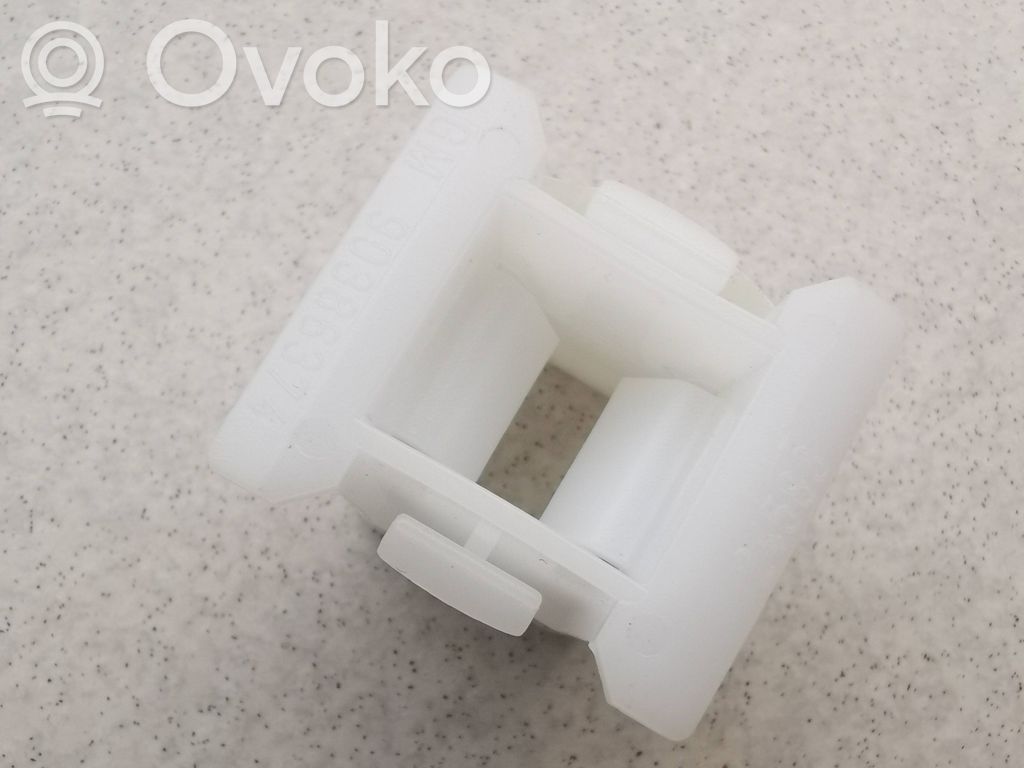 Opel Corsa B Uchwyt / Mocowanie lampy przedniej 