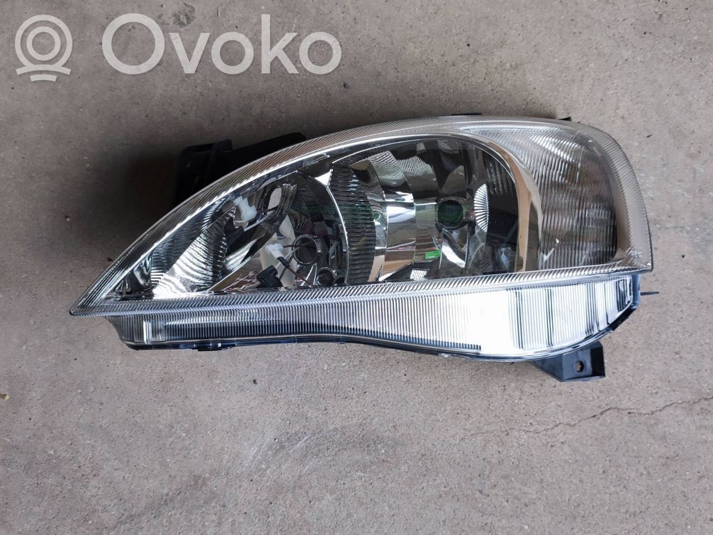 Opel Corsa C Передняя фара 