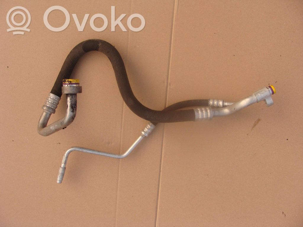Ilmastointilaitteen putki (A/C)   9223317,52529410