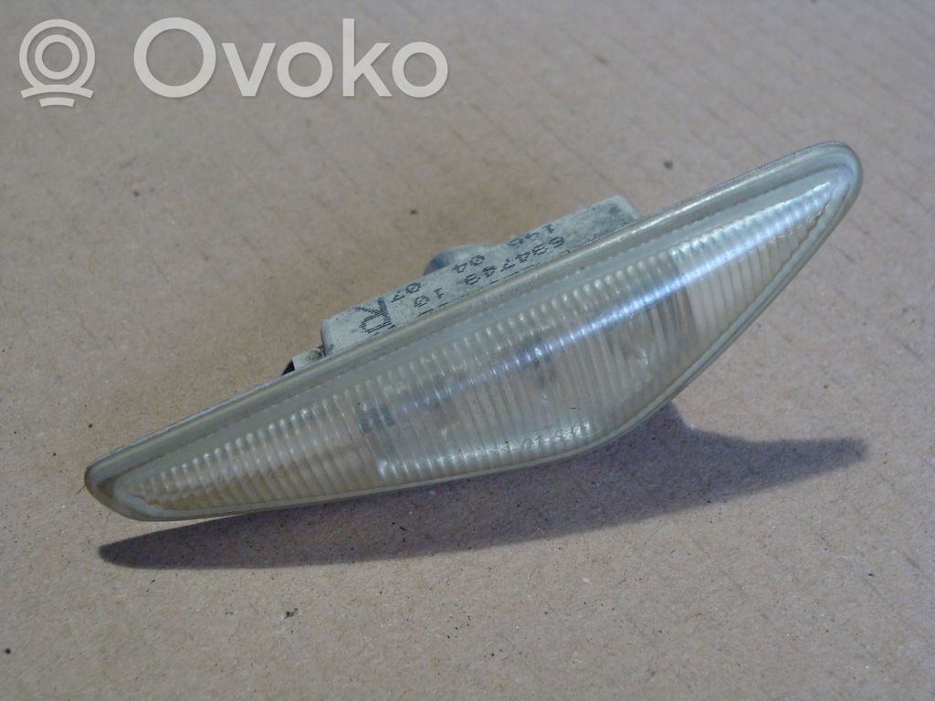 BMW 3 E46 Front fender indicator light 