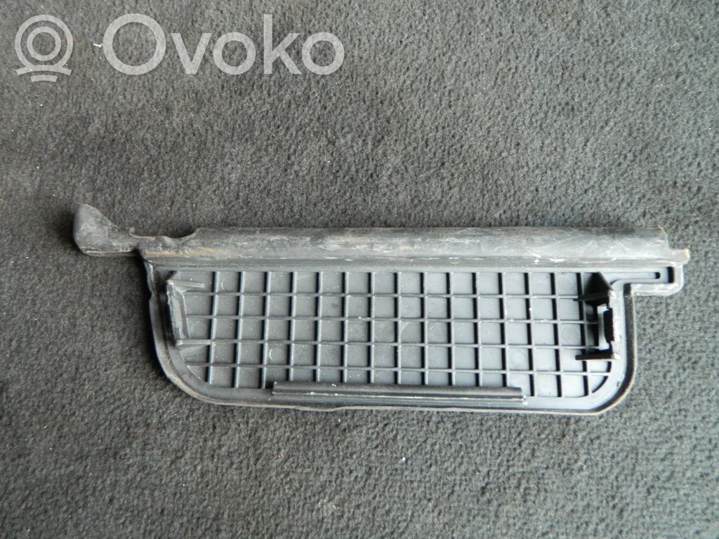 BMW 1 E82 E88 Muu kynnyksen/pilarin verhoiluelementti 