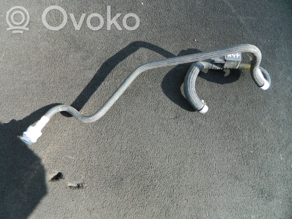 BMW 1 E81 E87 Polttoaineputki 