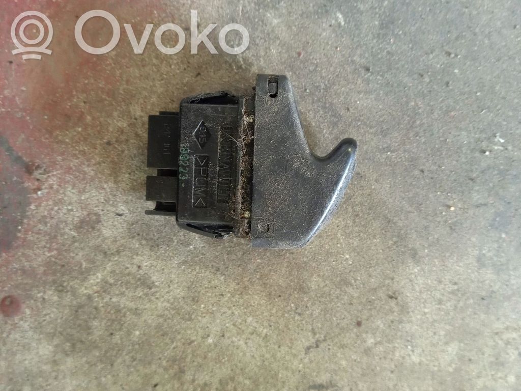 Nissan Kubistar Electric window control switch 