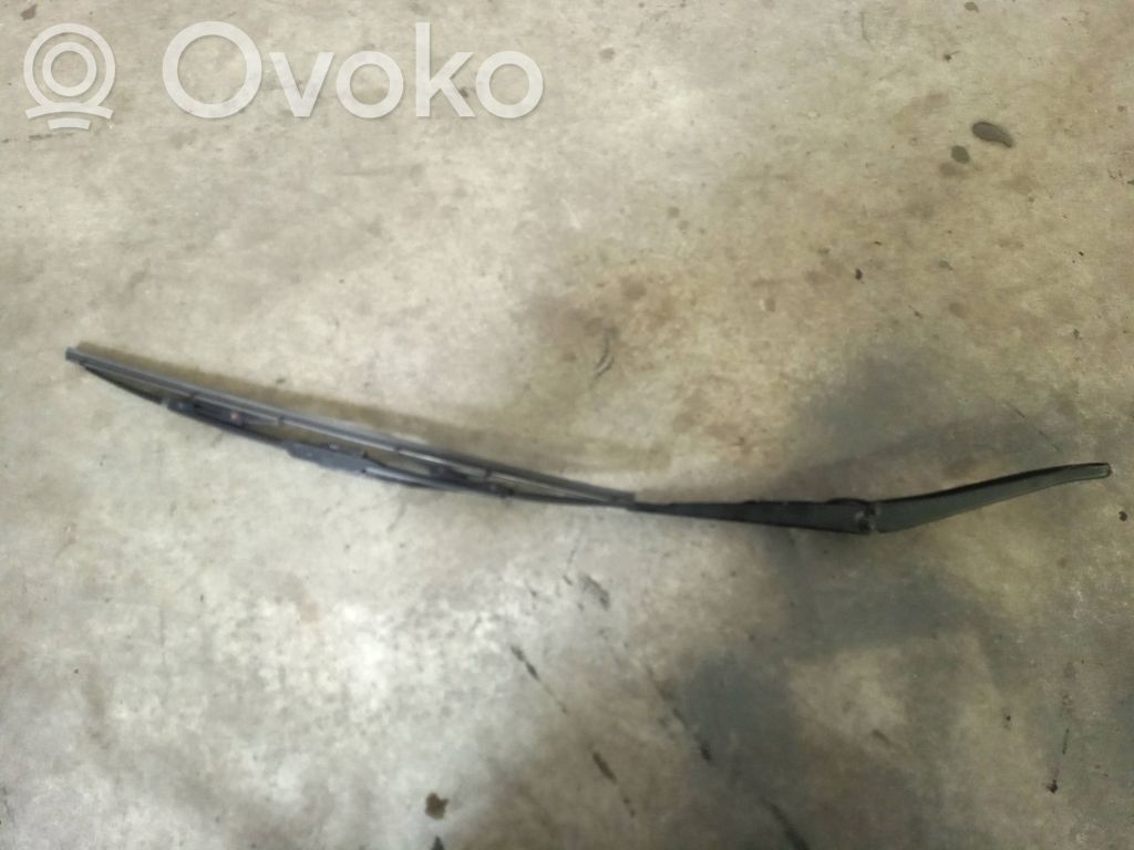 Fiat Stilo Priekinio stiklo valytuvų kojelė 