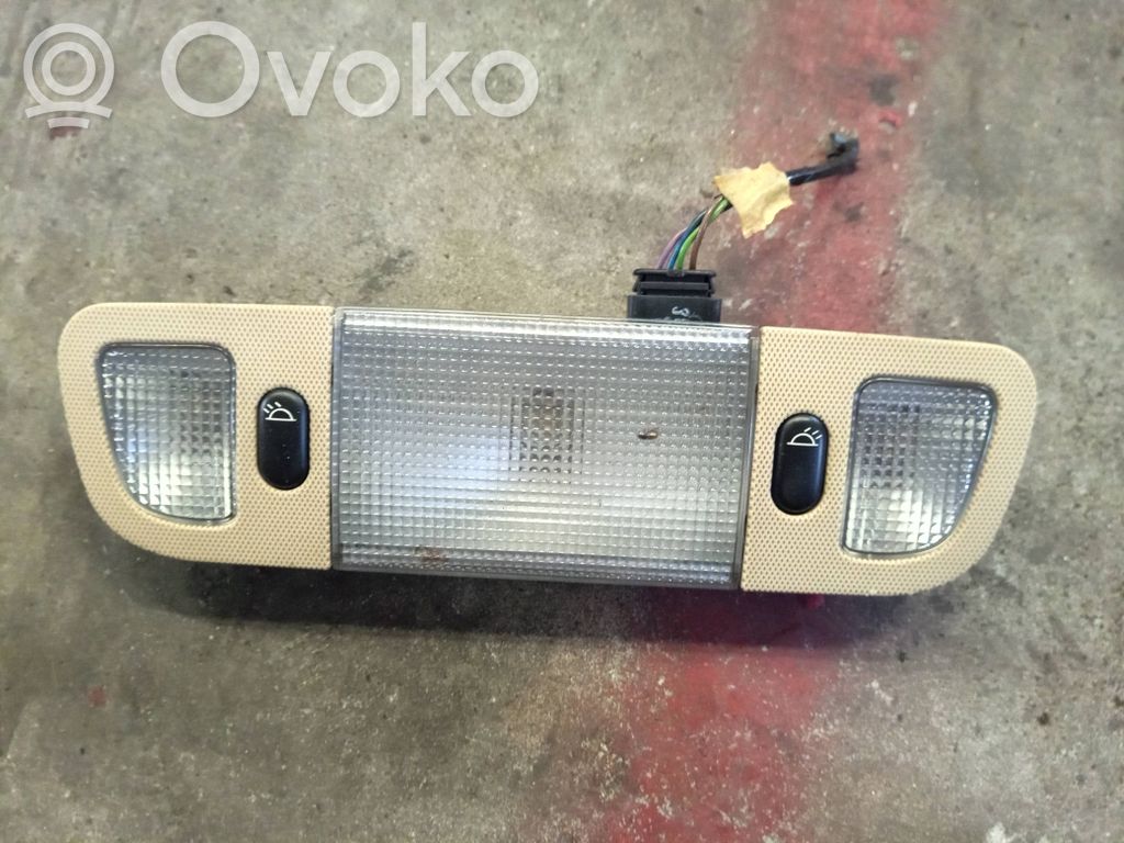Peugeot 607 Rear seat light 