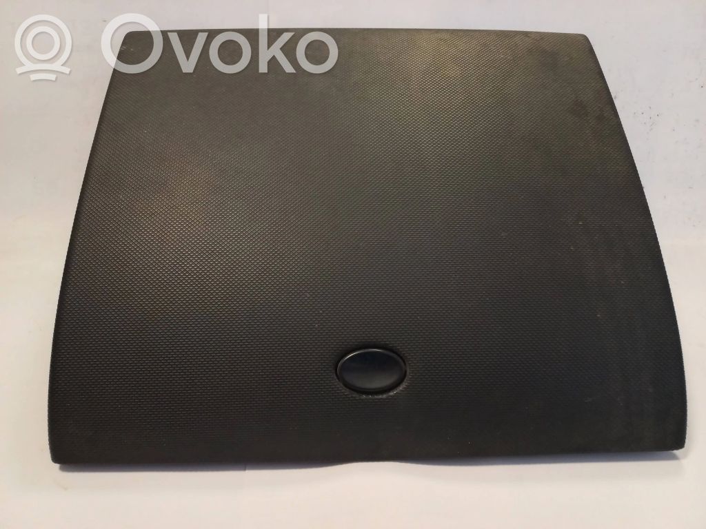 Ford Galaxy Peleninė panelėje 