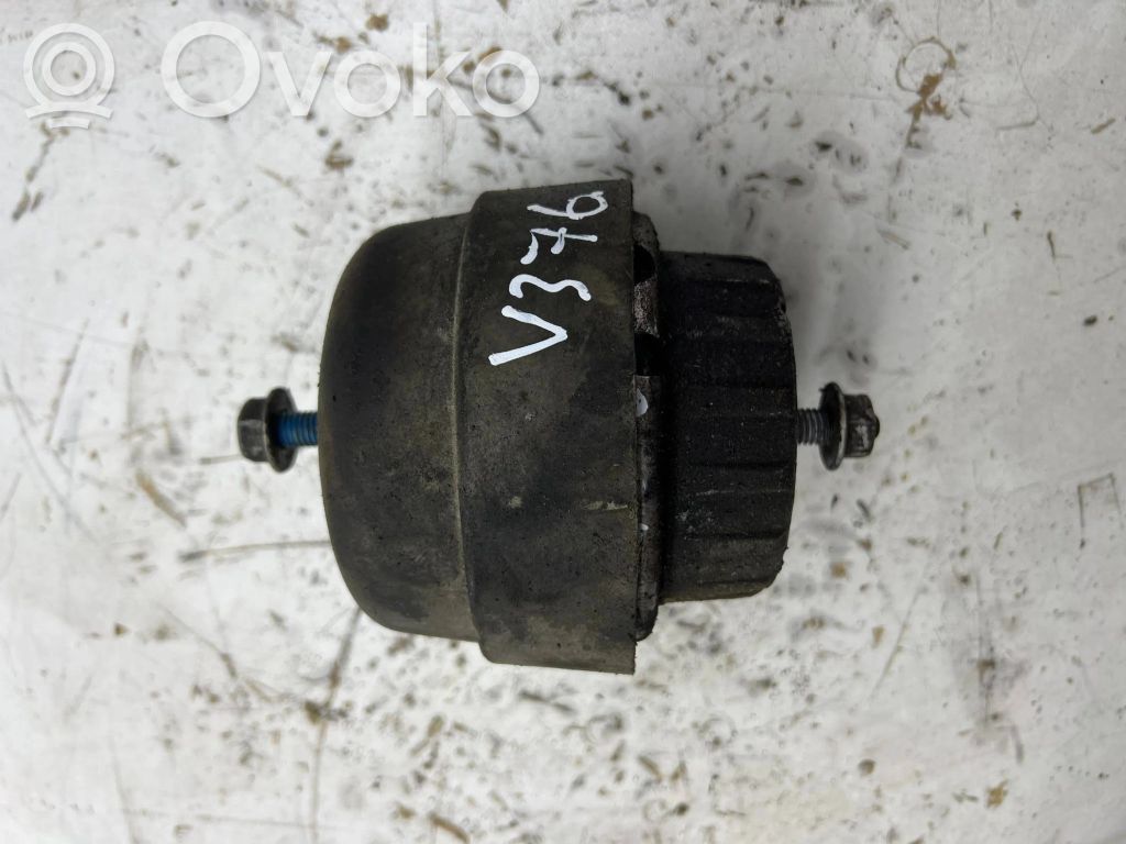 Audi A6 S6 C6 4F Engine mount bracket 