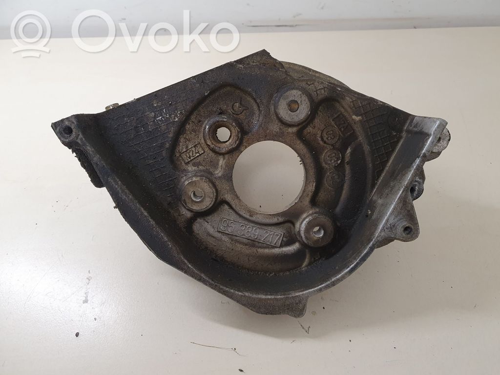 Peugeot 307 Fuel pump bracket 