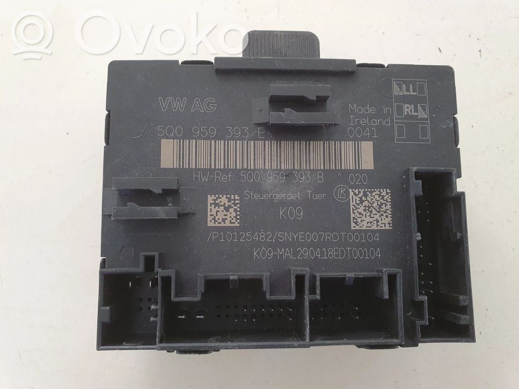 Volkswagen Tiguan Door control unit/module 