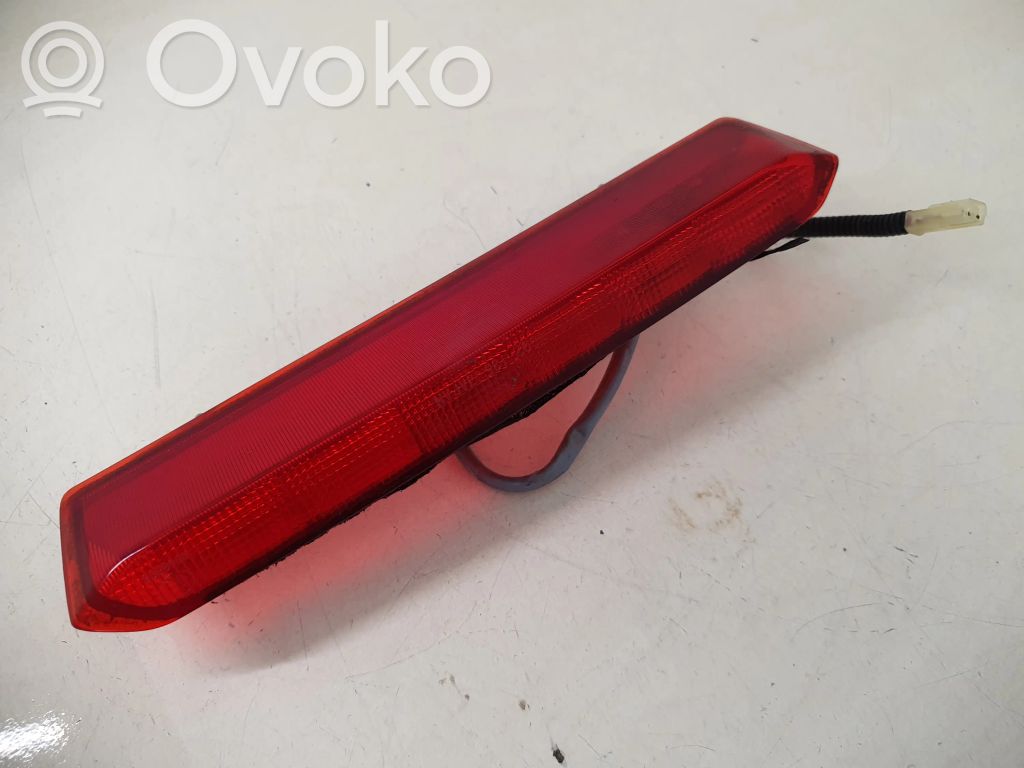 Subaru Outback (BS) Third/center stoplight 
