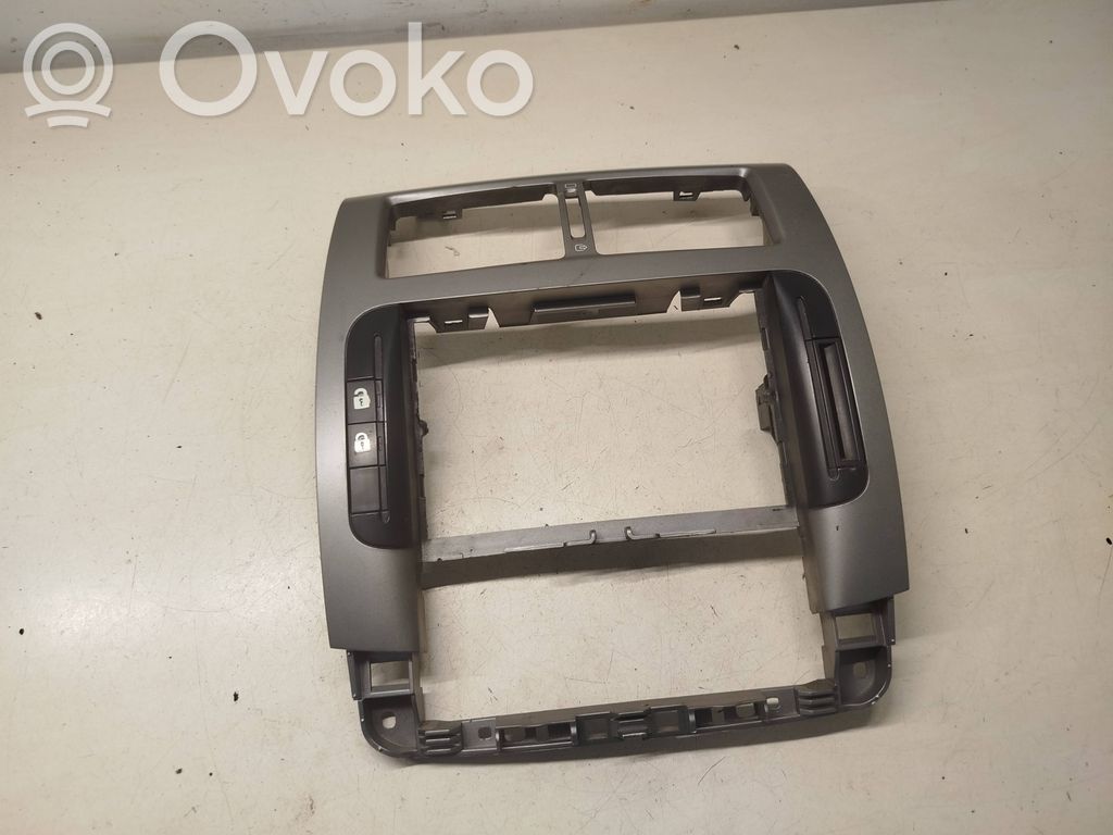 Peugeot Expert Radio/GPS head unit trim 