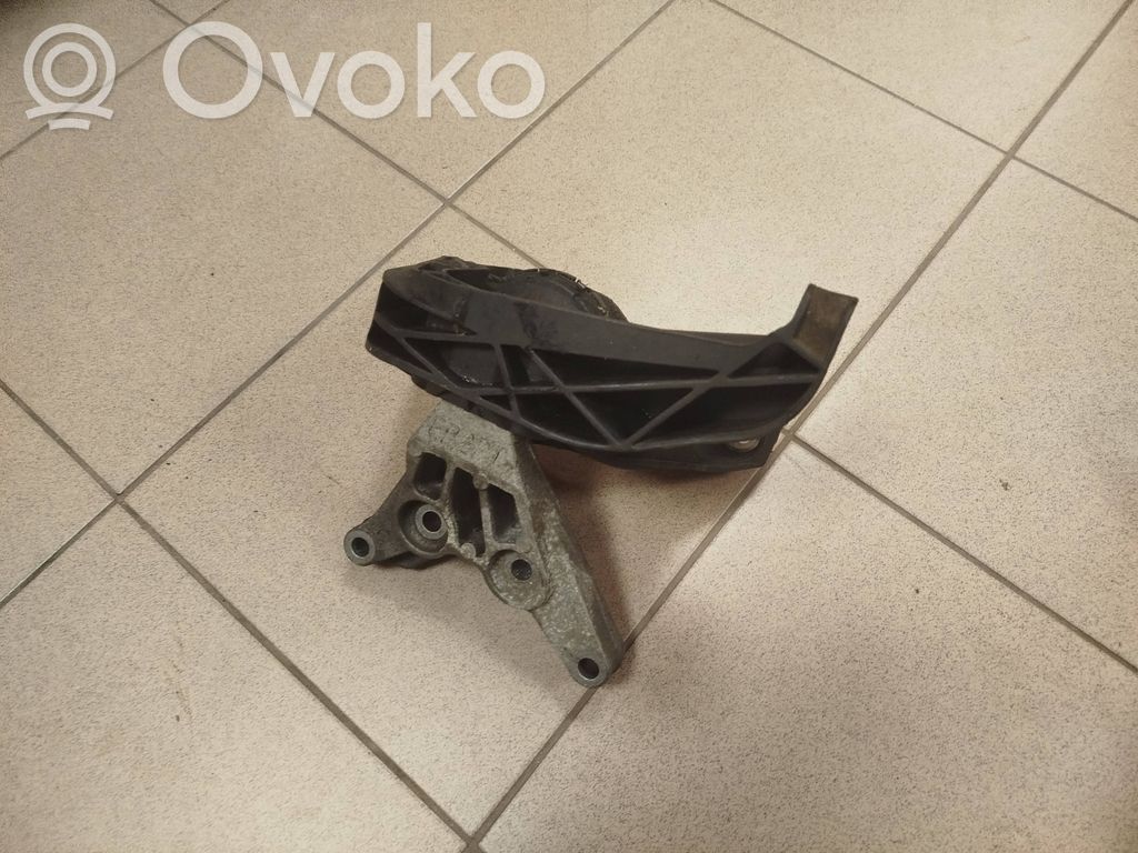 Opel Grandland X Engine mount bracket 