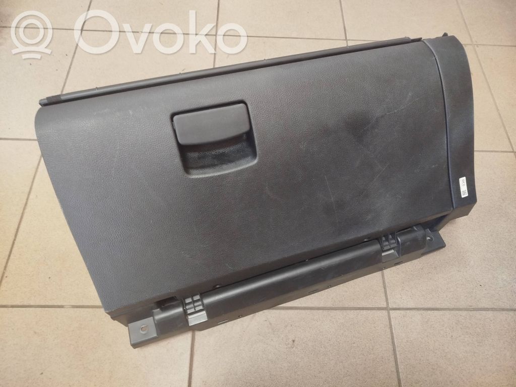 Subaru Outback (BS) Guantera 