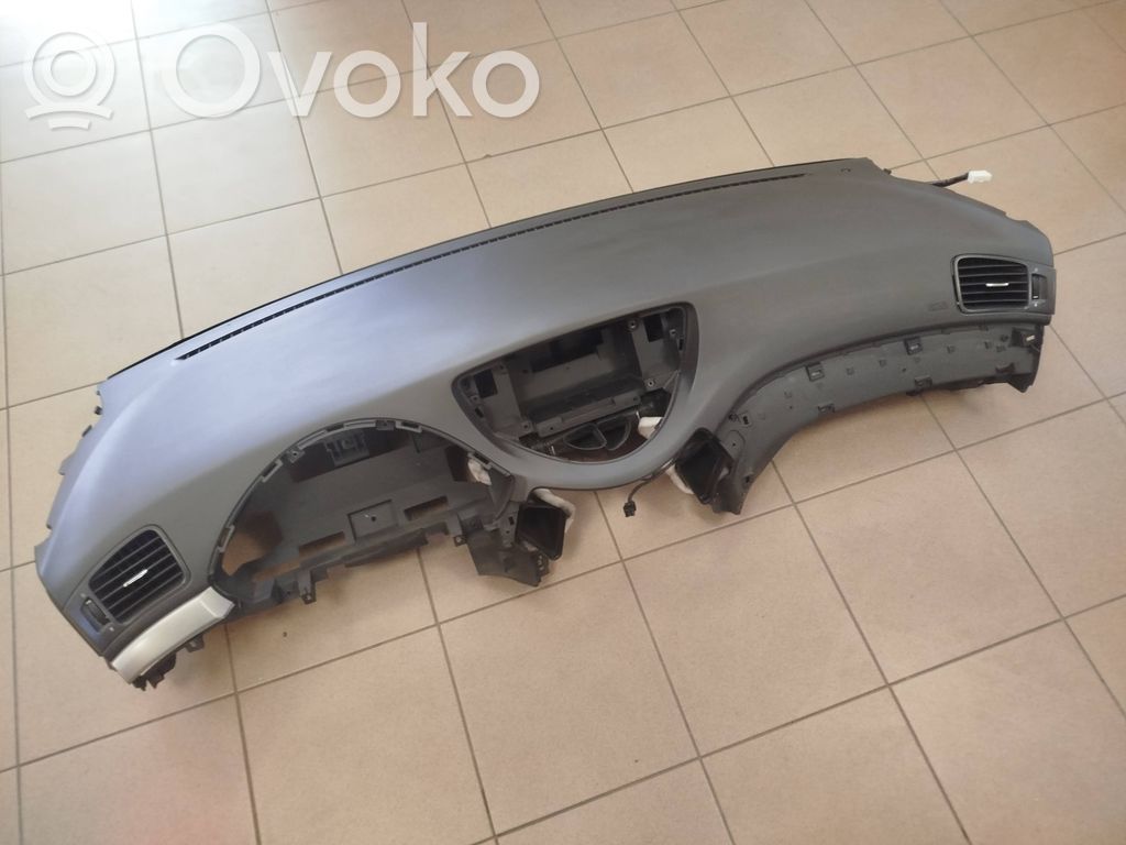 Subaru B9 Tribeca Panelė 