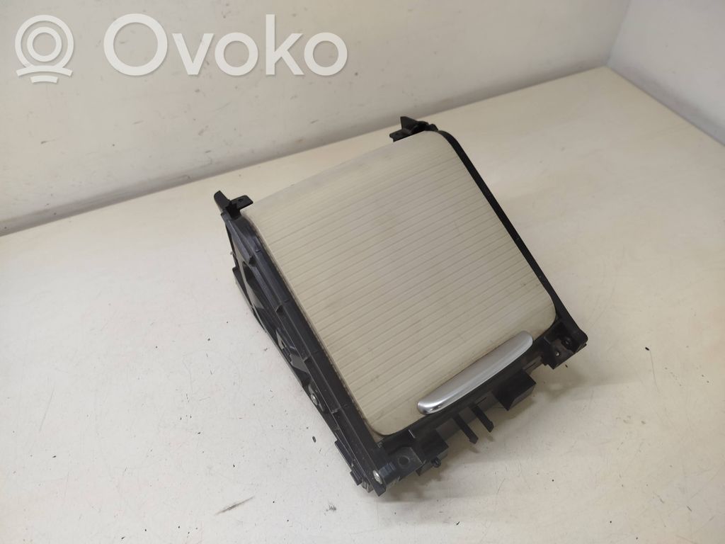Volvo S80 Puodelio laikiklis 