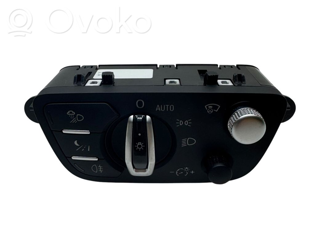 Audi Q7 4M Light switch 