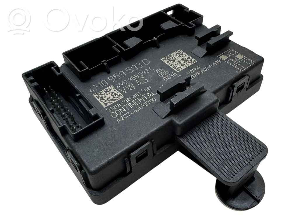 Audi Q7 4M Door control unit/module 