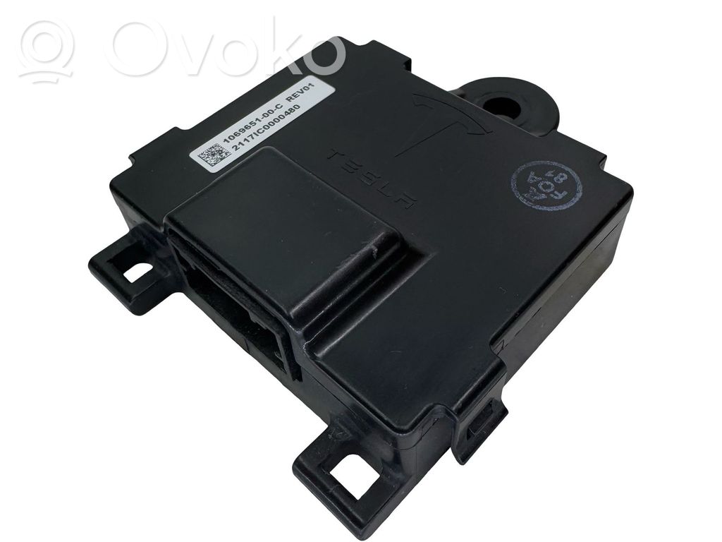 Tesla Model S Door control unit/module 