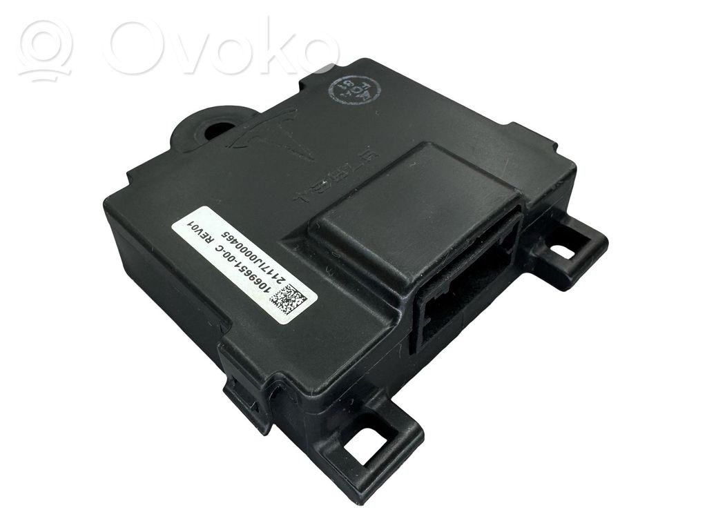 Tesla Model S Door control unit/module 