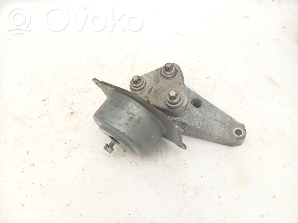 Engine mount bracket   13159993