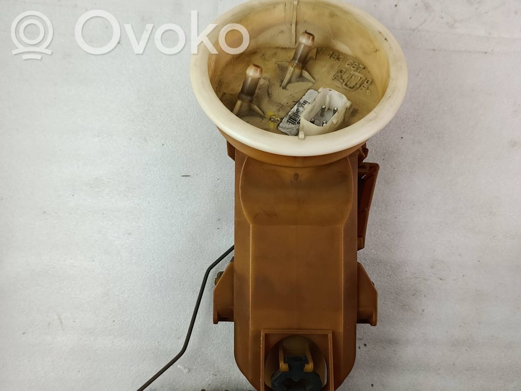 Bomba interna de combustible   1183687