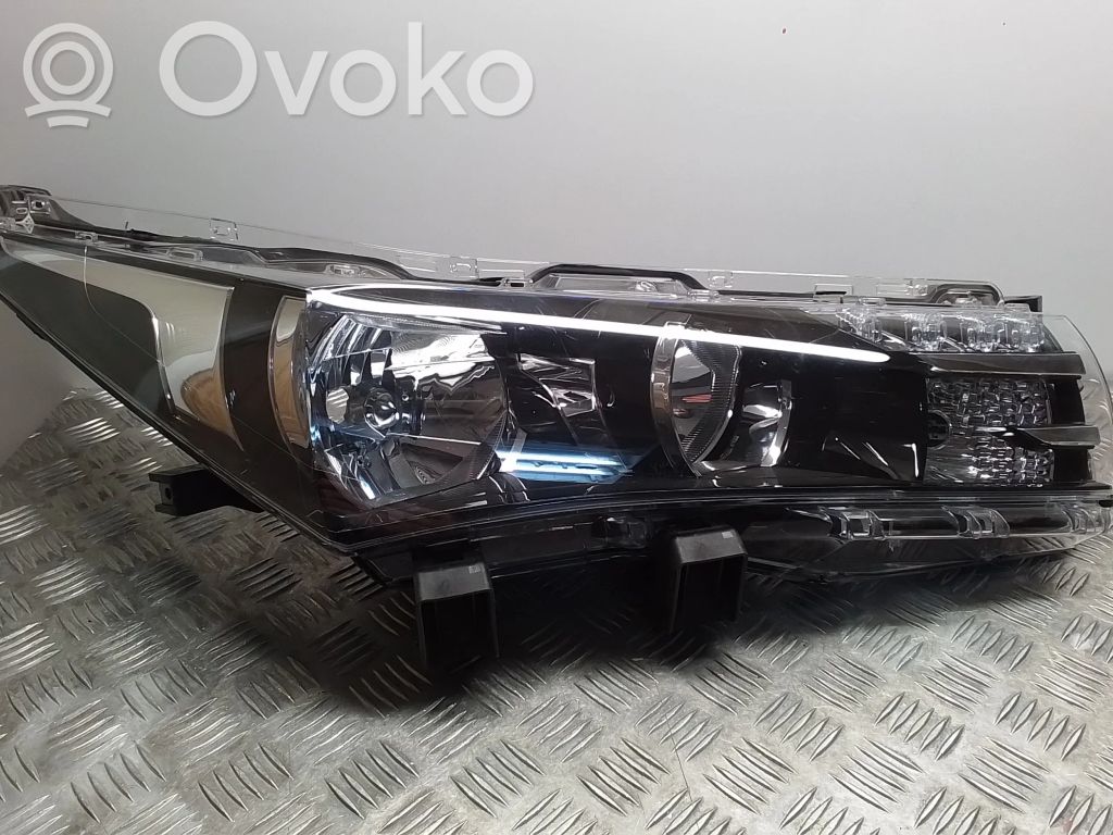 Toyota Corolla E160 E170 Phare frontale 