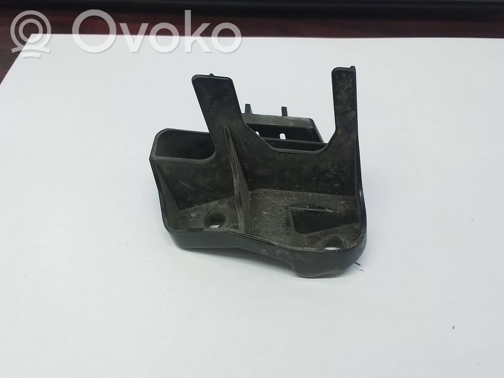 Toyota Land Cruiser (J150) Uchwyt / Mocowanie zderzaka przedniego 