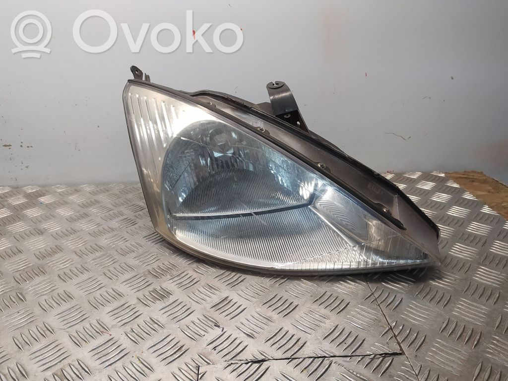 Ford Focus Headlight/headlamp 