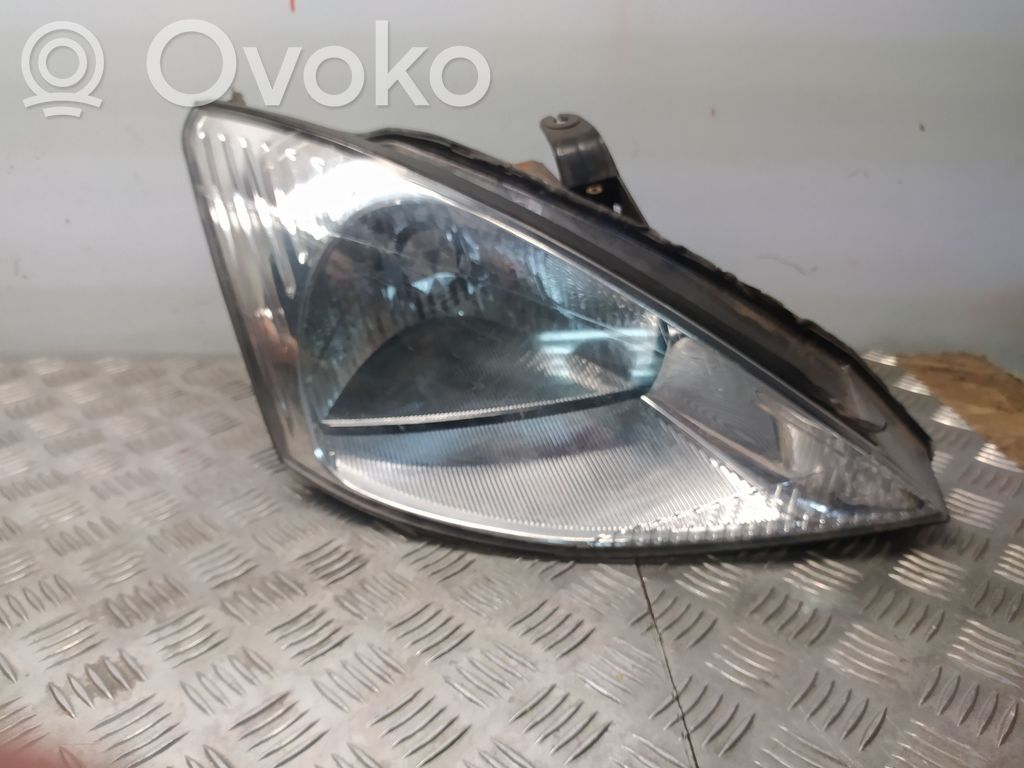 Ford Focus Headlight/headlamp 