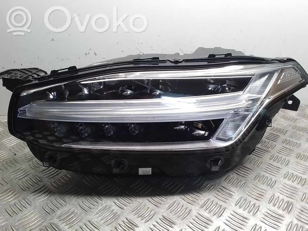 Volvo XC90 Scheinwerfer 