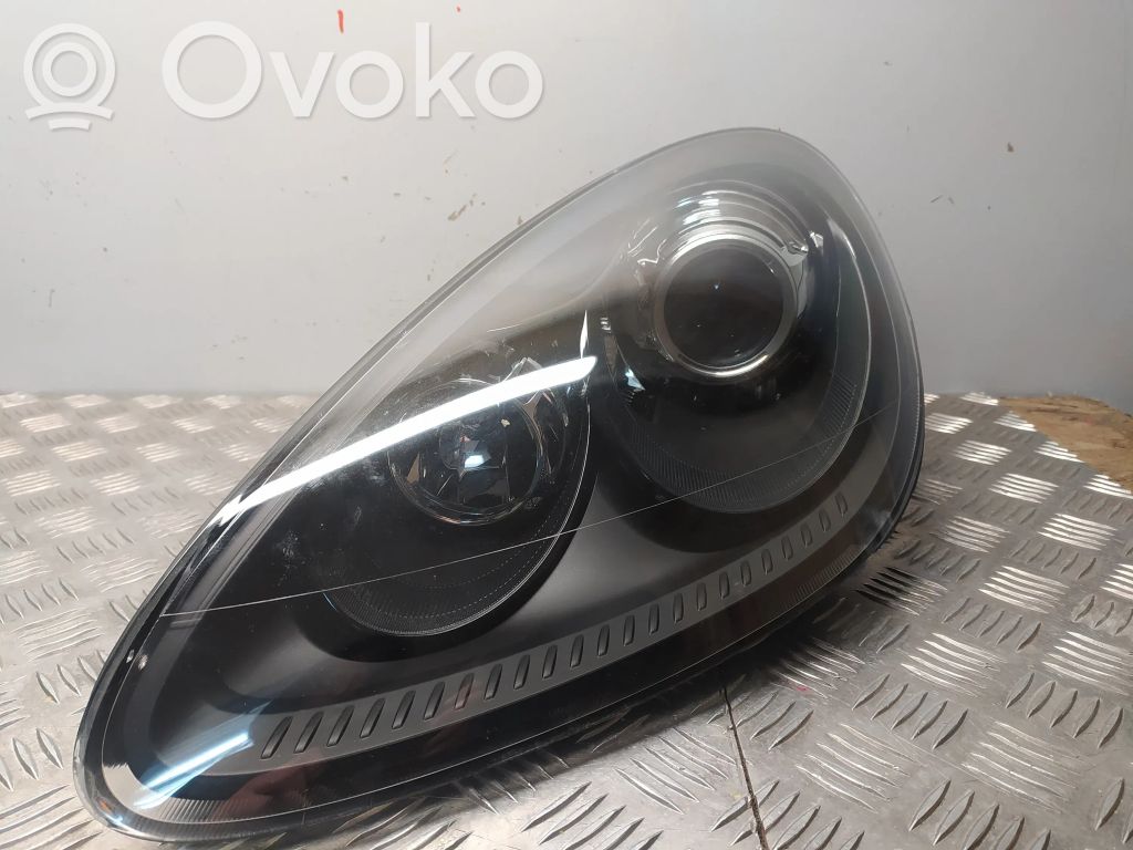 Porsche Cayenne (92A) Lampa przednia 