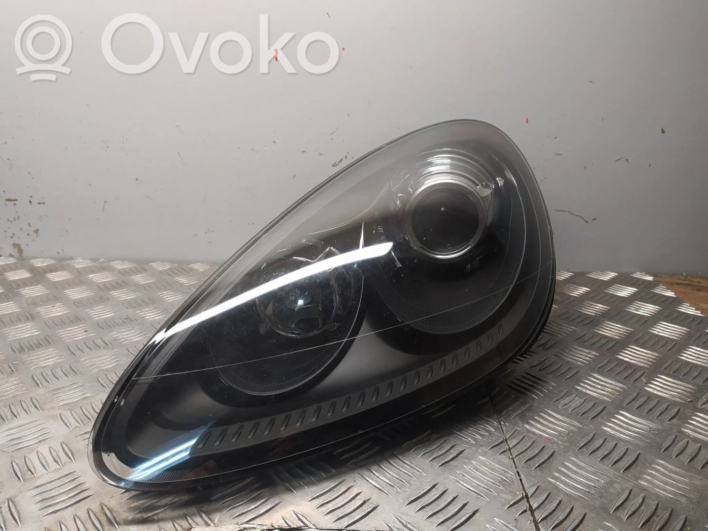 Porsche Cayenne (92A) Lampa przednia 
