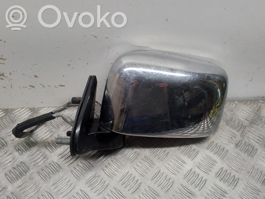 Nissan Navara D40 Elektryczne lusterko boczne drzwi przednich 