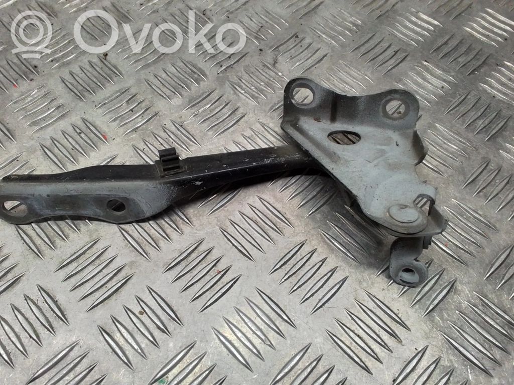 Toyota RAV 4 (XA30) Konepellin saranat 