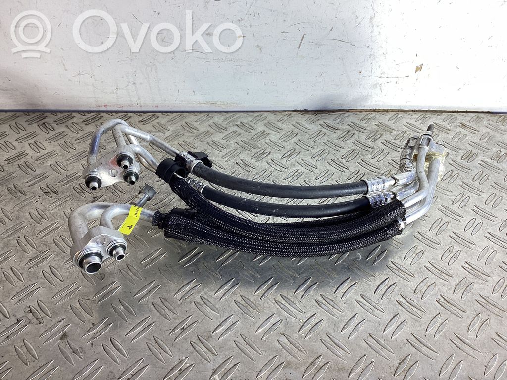 Tesla Model Y Ilmastointilaitteen putki (A/C) 