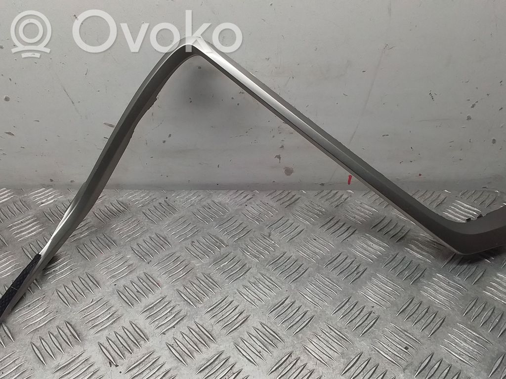 Panelės apdaila   5547148050