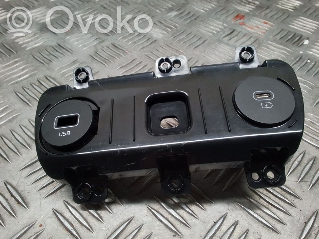 KIA EV6 USB socket connector 