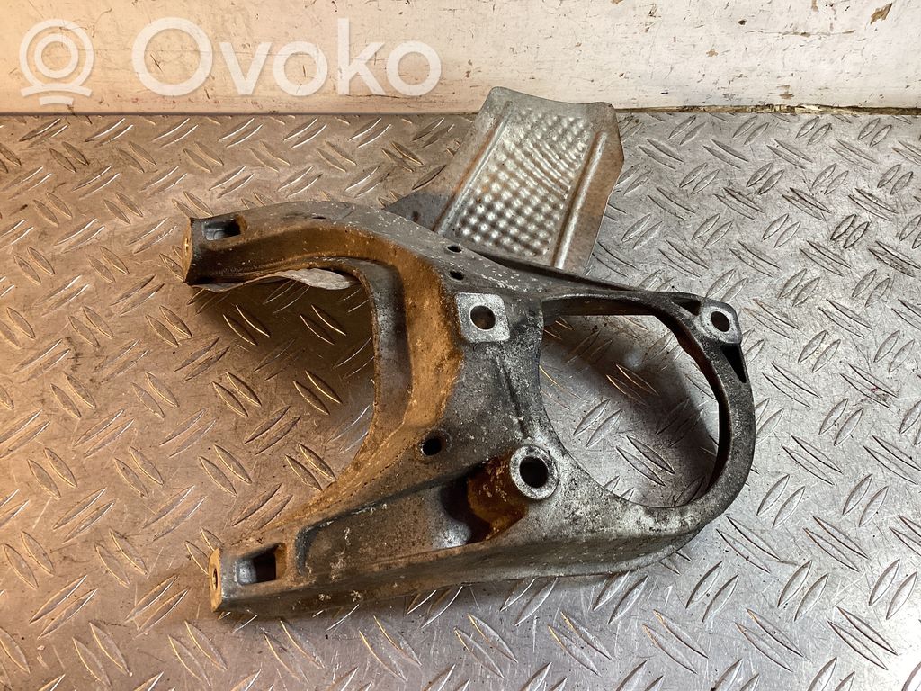 Engine mounting bracket   95B399331B