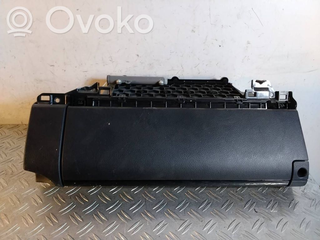 Lexus IS III XE30 Guantera 
