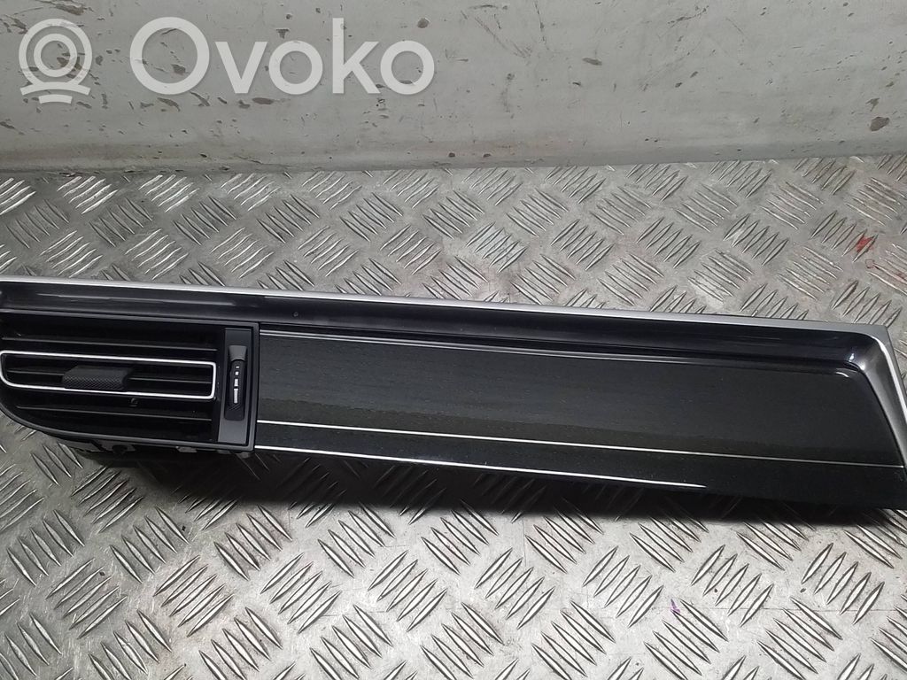 Porsche Macan (95B) Panel trim 