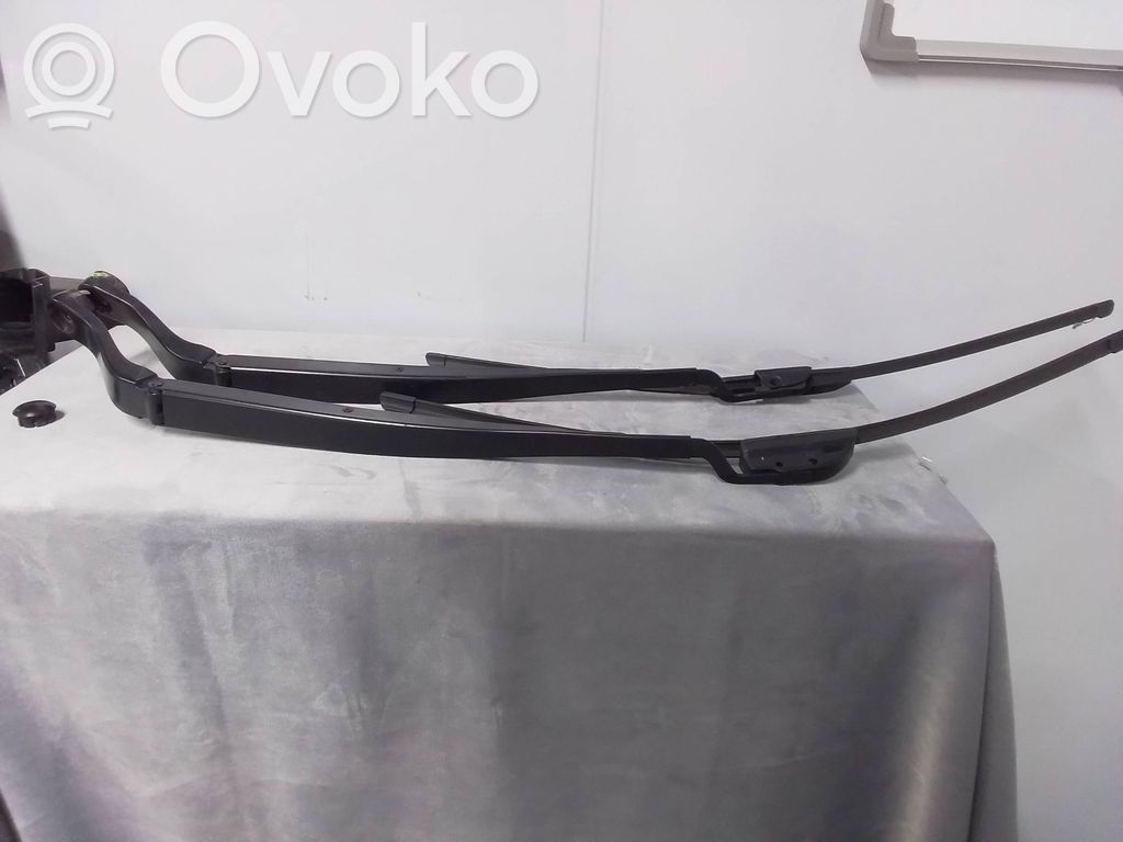Chrysler Pacifica Headlight wiper blade set 