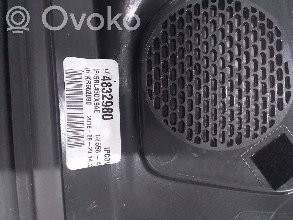 Chrysler Pacifica Lango oro grotelės 