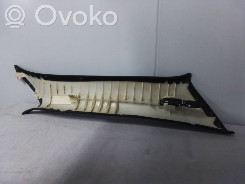 Dodge Challenger Osłona słupka szyby przedniej / A 