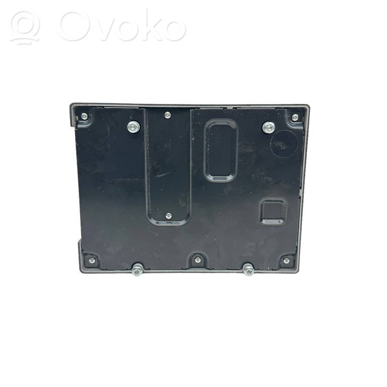Chrysler Pacifica Sound amplifier 