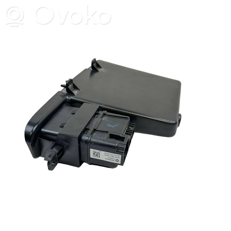 USB socket connector   68229840AA,53306591,33242422