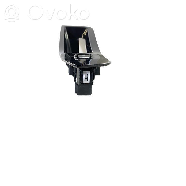 Ford Edge II Rear door window switch trim 