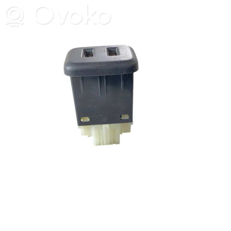 Chevrolet Equinox Enchufe conector USB 
