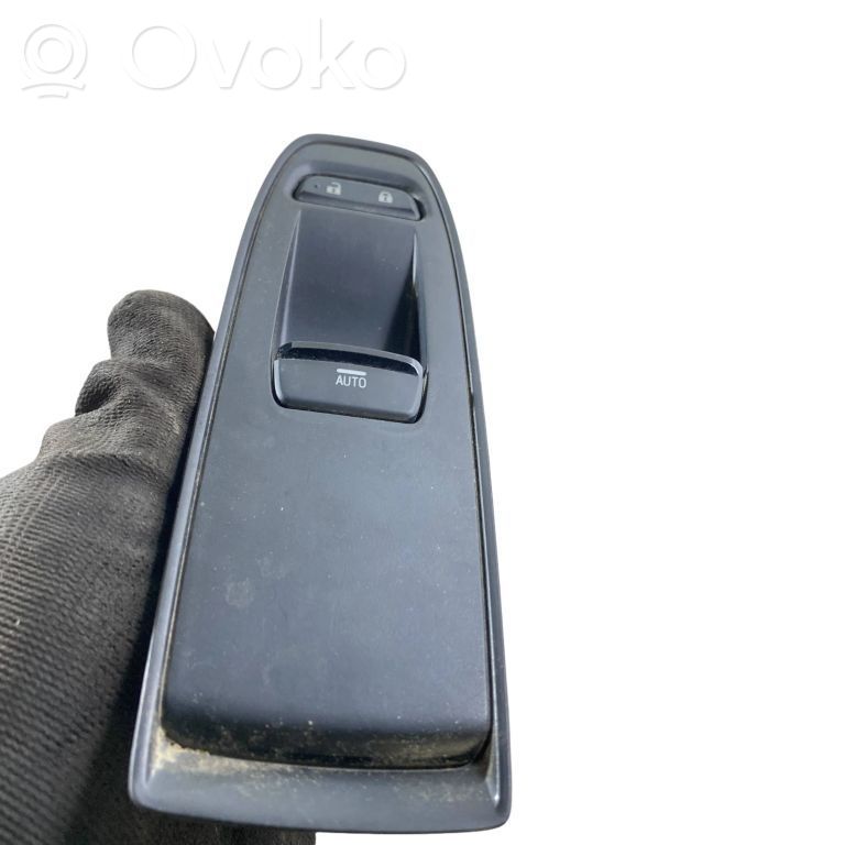 Subaru Outback (BT) Electric window control switch 