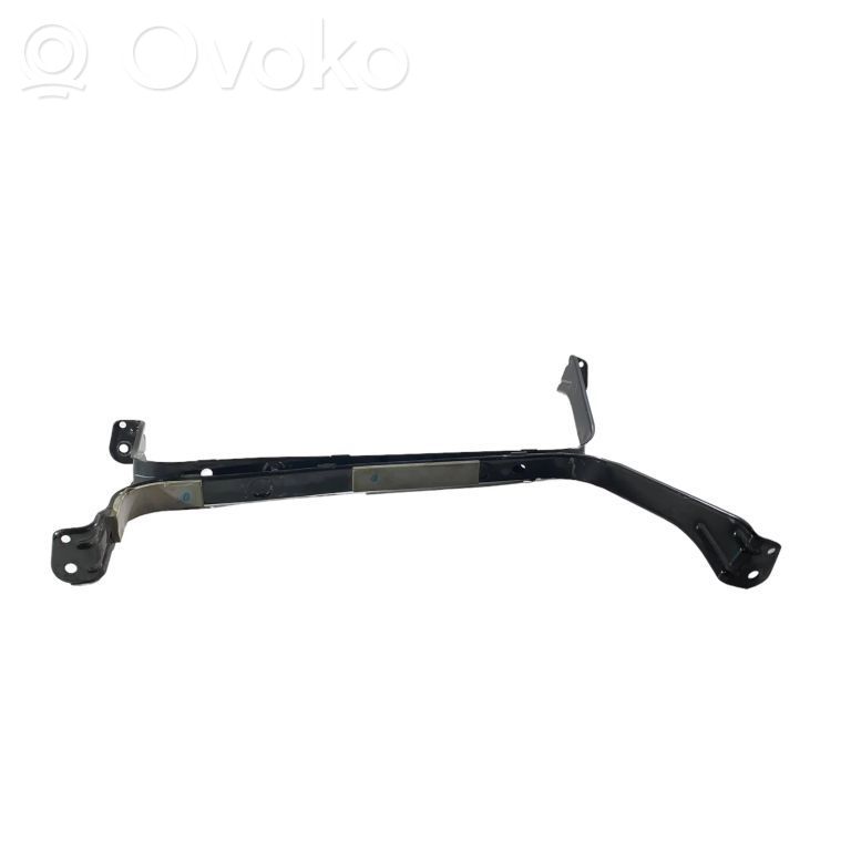 Polttoainesäiliön kannake