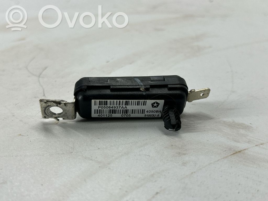Dodge Challenger Antenos stiprintuvas 